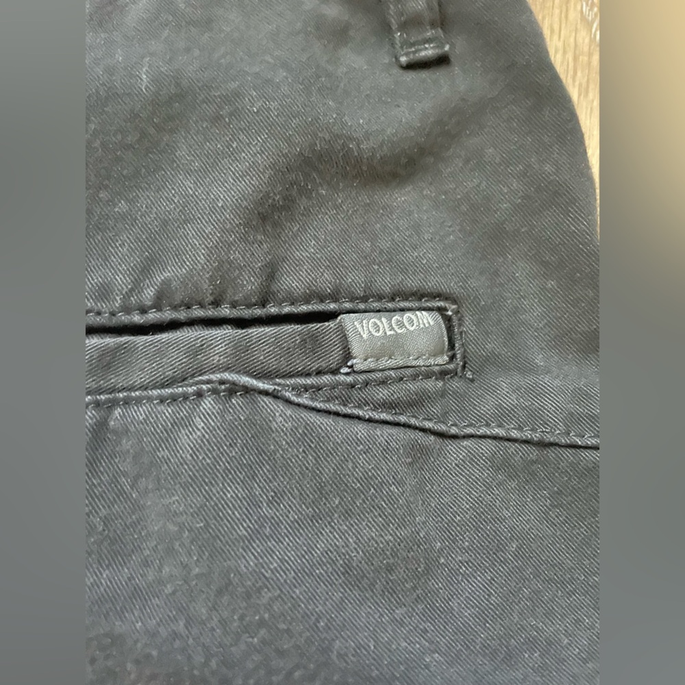 Volcom Size 34 - image 3